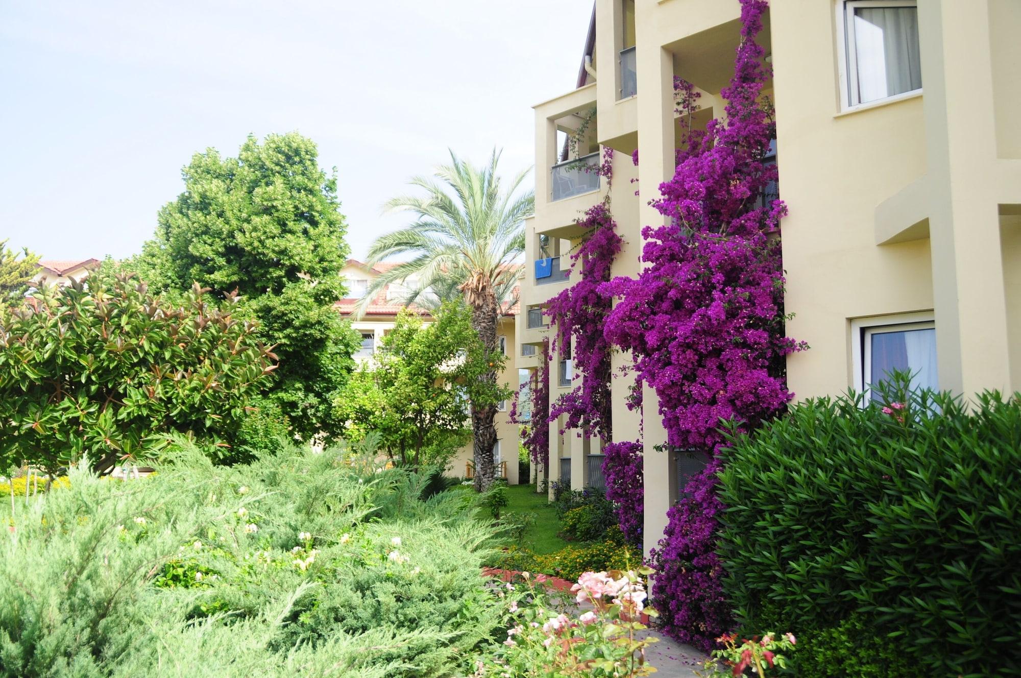 Queen'S Park Le Jardin Kemer Exterior photo