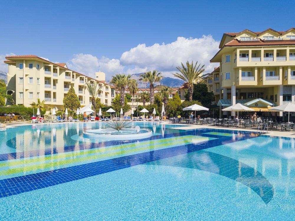 Queen'S Park Le Jardin Kemer Exterior photo