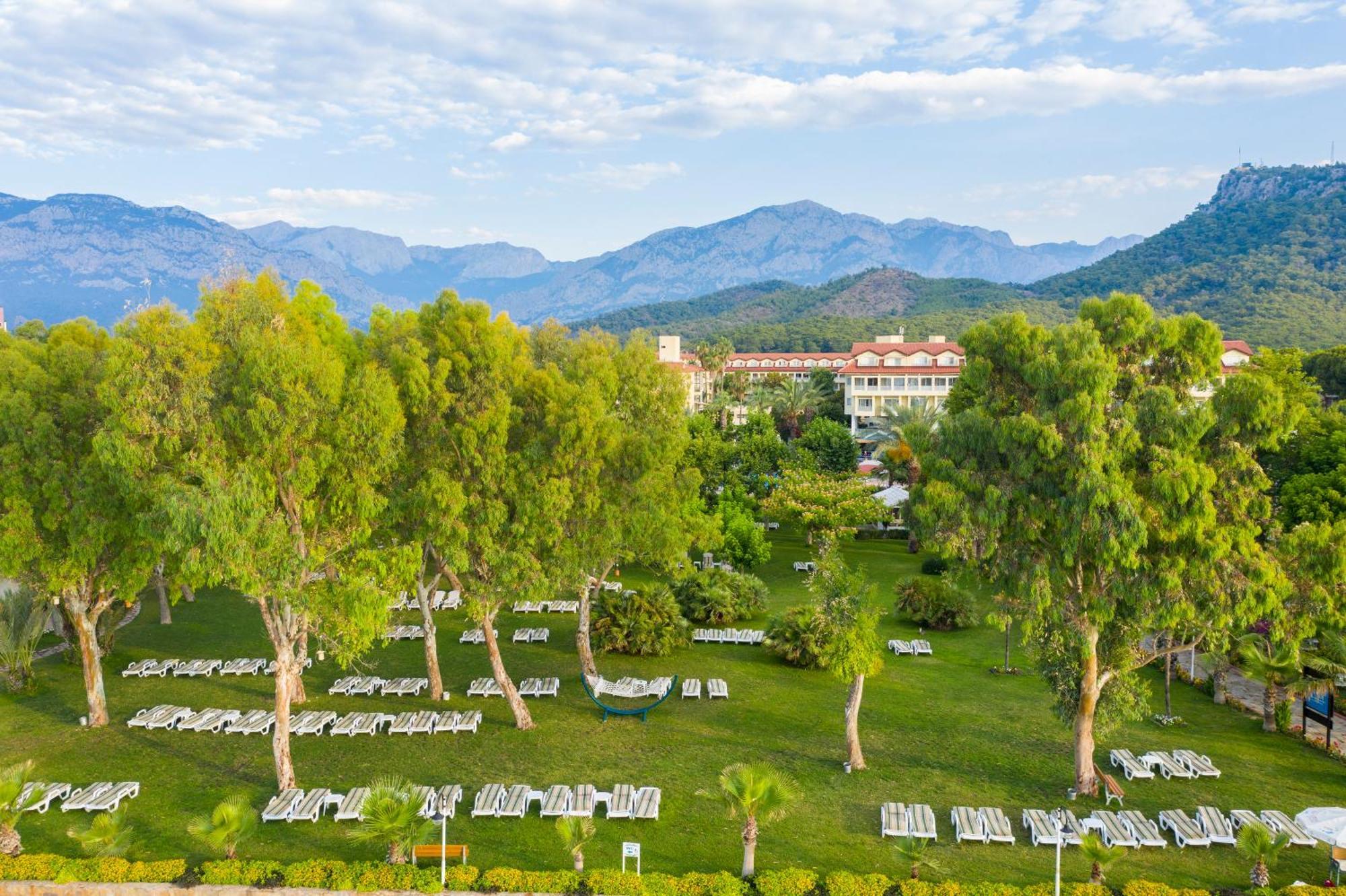 Queen'S Park Le Jardin Kemer Exterior photo