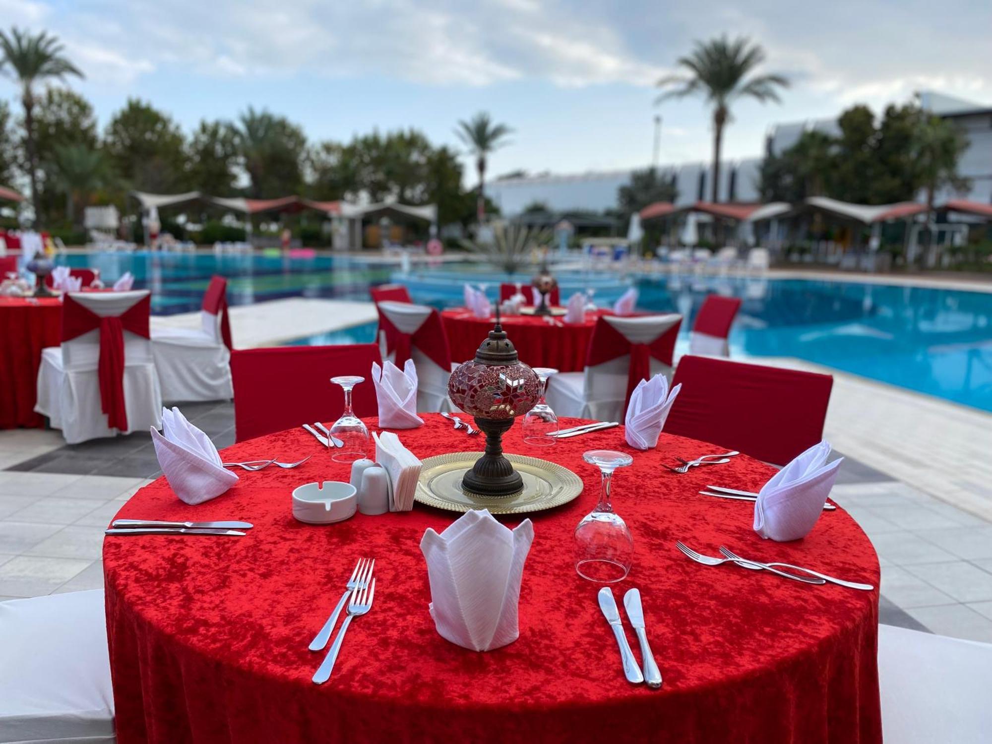 Queen'S Park Le Jardin Kemer Exterior photo