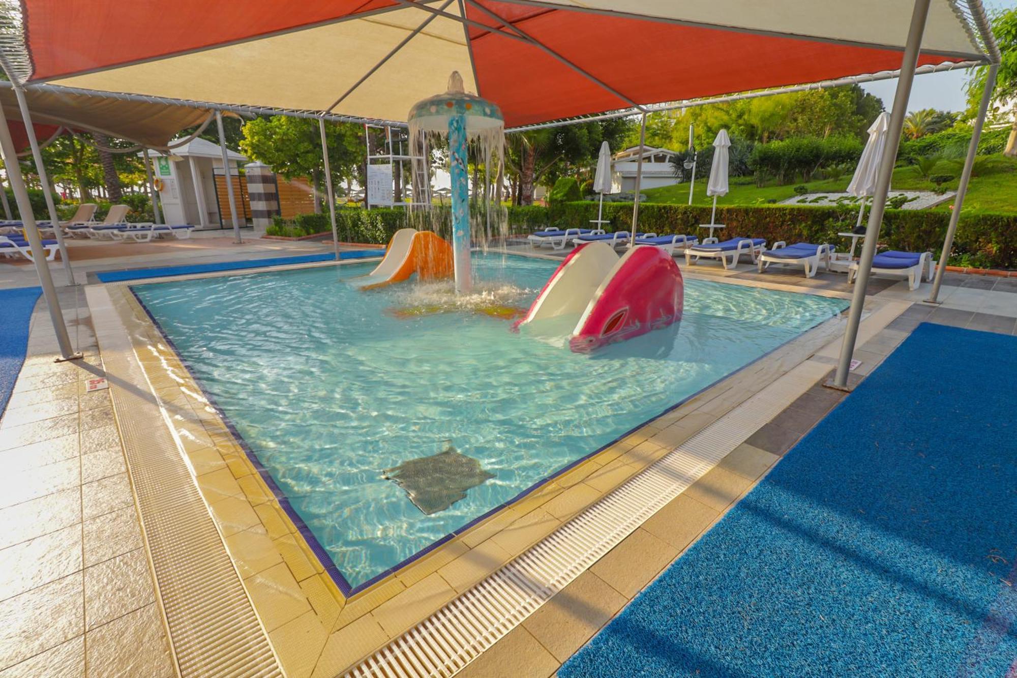 Queen'S Park Le Jardin Kemer Exterior photo