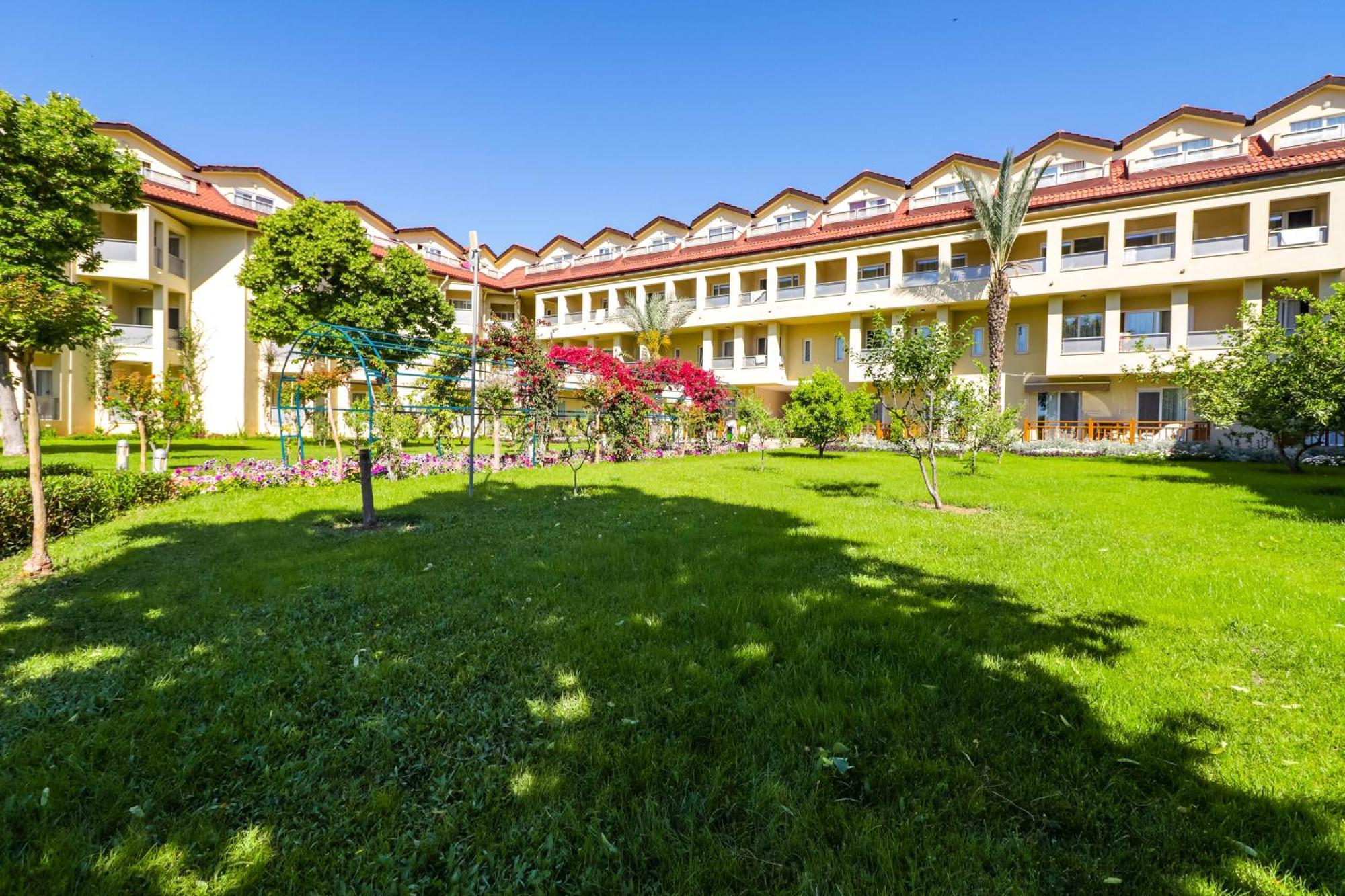 Queen'S Park Le Jardin Kemer Exterior photo